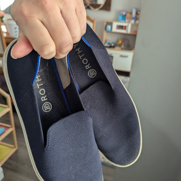 Rothys size 11 women's sneaker - Picture 2 of 3